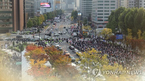 서울 도심 시위로 교통 혼잡. [연합뉴스]